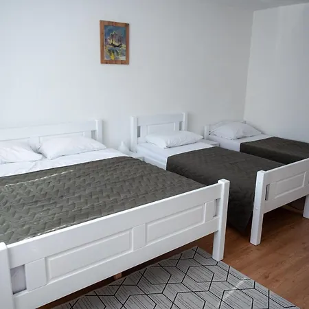 Stan Na Dan Uskoplje Apartment *