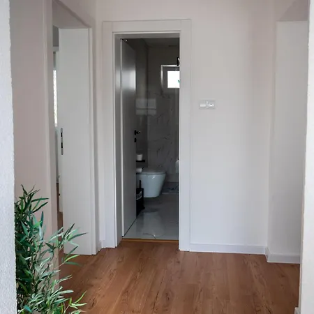 Stan Na Dan Uskoplje Apartment