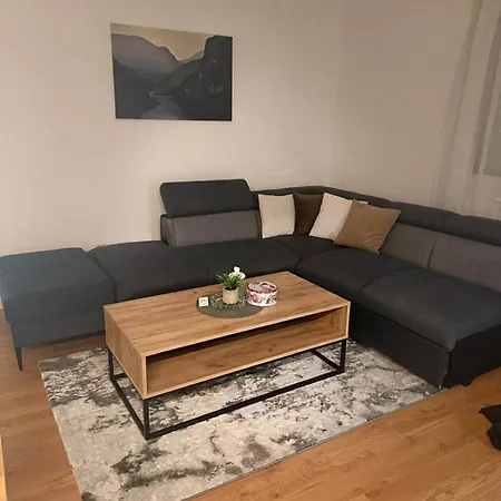 Stan Na Dan Uskoplje Apartment *
