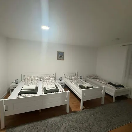 Stan Na Dan Uskoplje Apartament