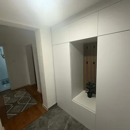 Stan Na Dan Uskoplje * Gornji Vakuf-Uskoplje