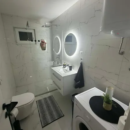 Stan Na Dan Uskoplje Apartament *