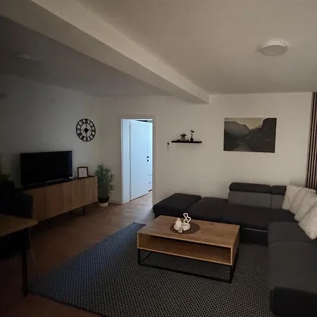 Stan Na Dan Uskoplje شقة *
