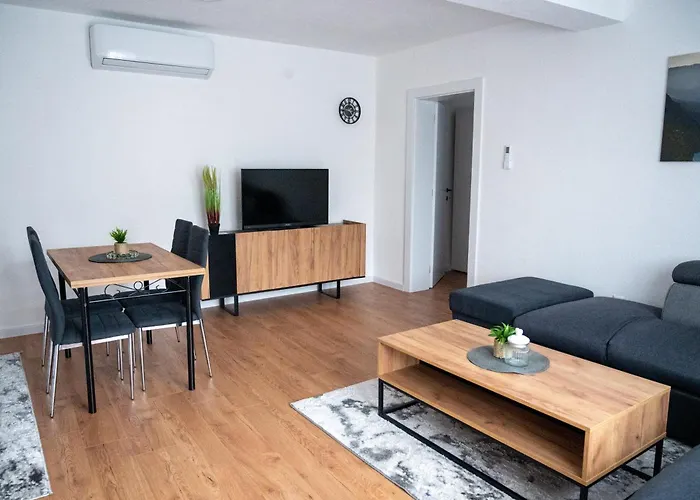 Stan Na Dan Uskoplje Apartament *